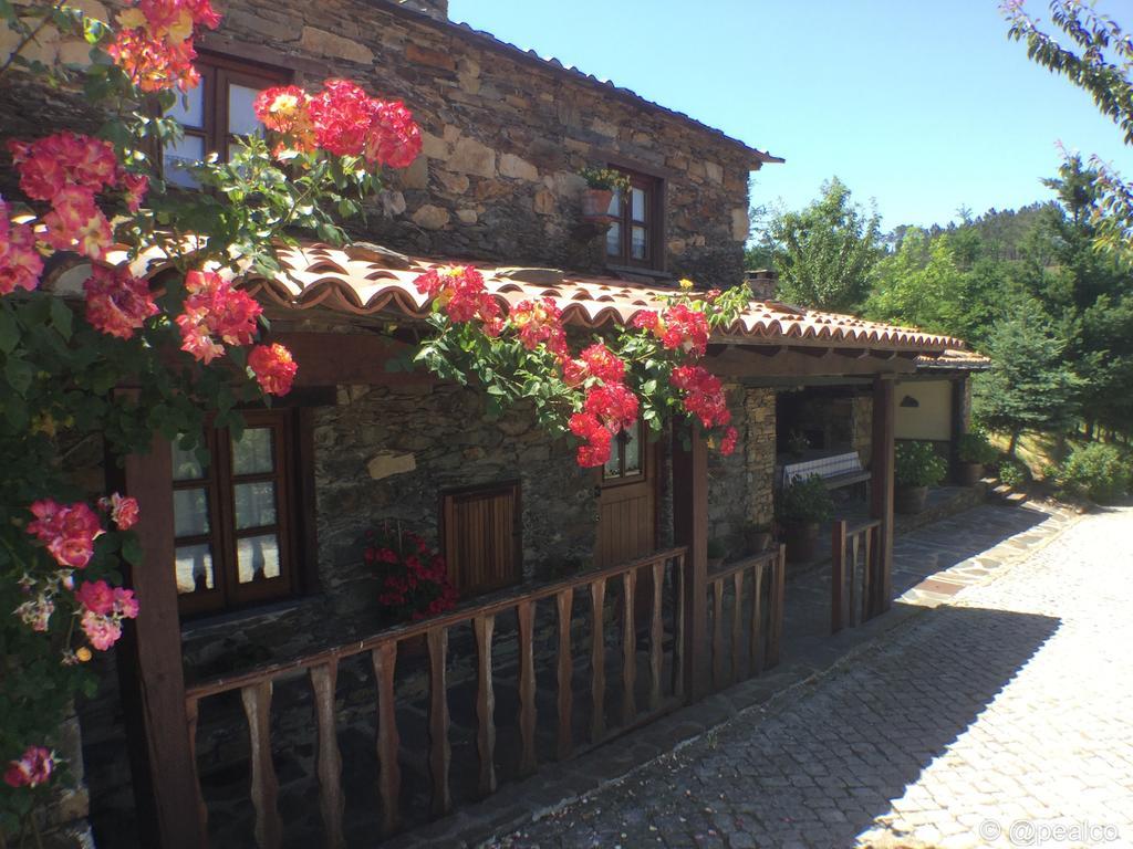 Casa Banda De Alem 호텔 Góis 외부 사진